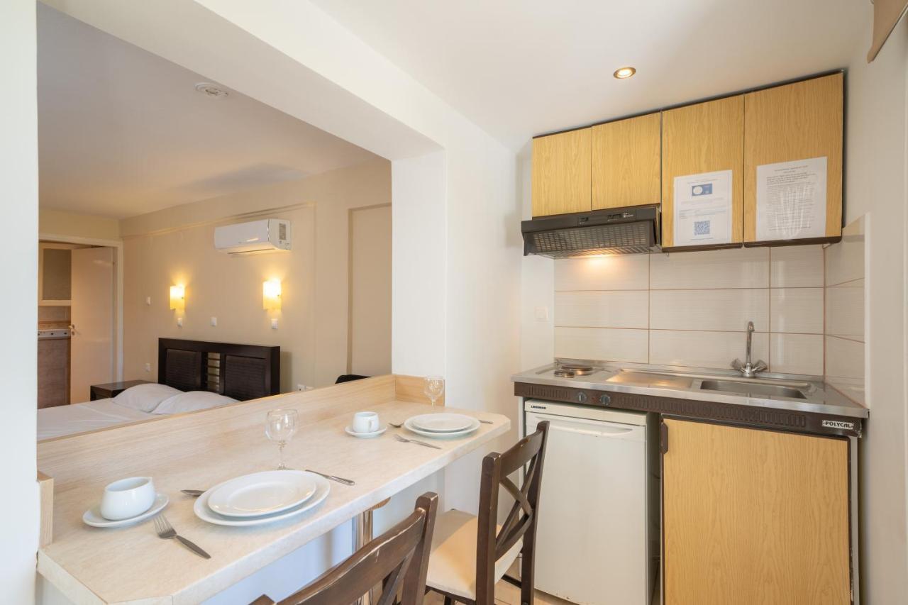 Lorenzo House Apartments ลาสซี ภายนอก รูปภาพ