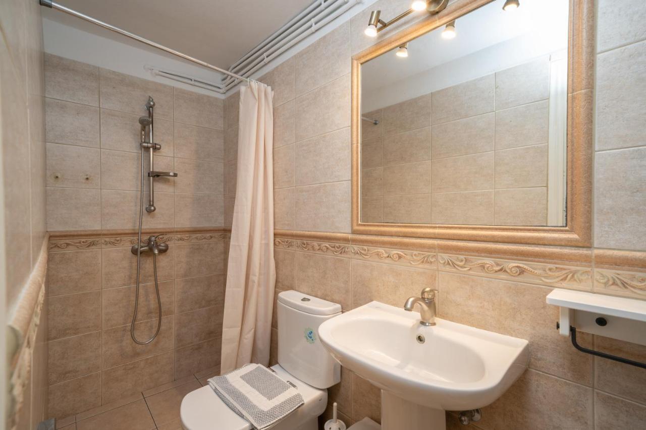 Lorenzo House Apartments ลาสซี ภายนอก รูปภาพ